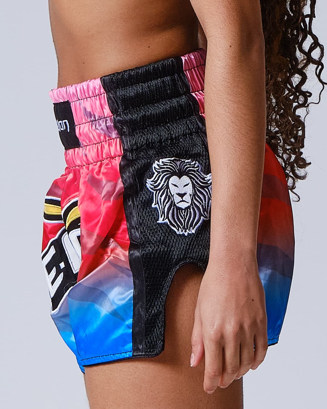Short de Boxe Thaï ELION Raja-Rouge/Bleu - Image 8