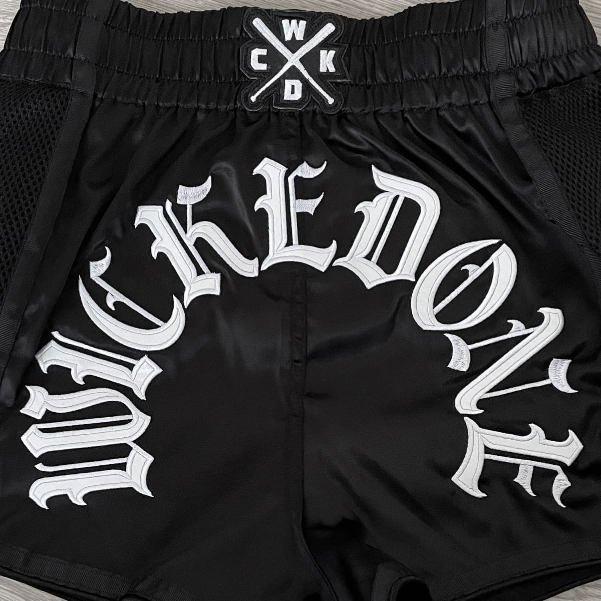 Short de Boxe Thaï Wicked One SWIFT CHAINS BLACK - Image 2