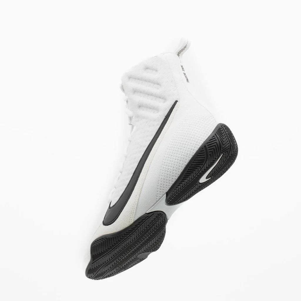 Chaussures  NIKE Machomai 3 Blanche/Noir 101 - Image 2